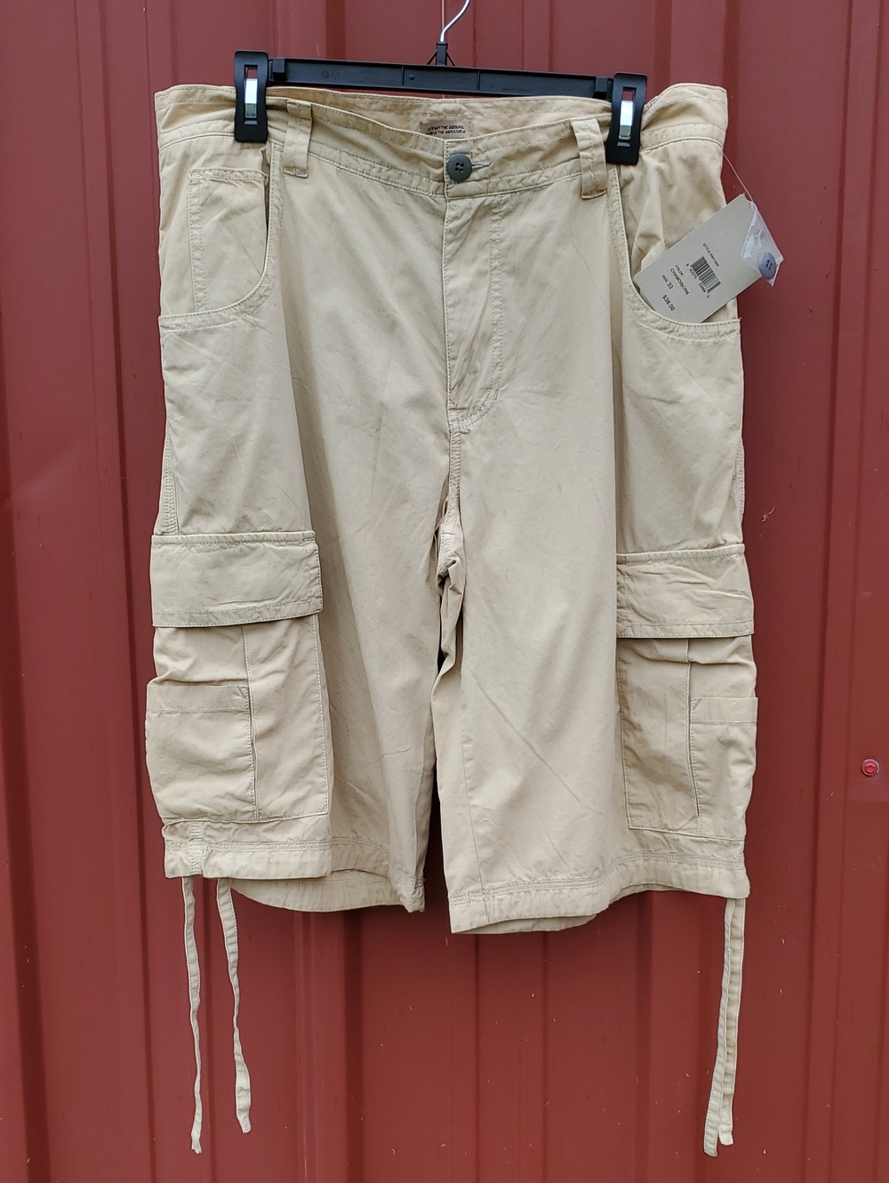 NWT Ruff Hewn Beige Cargo Shorts with Side Pockets MENS 33W